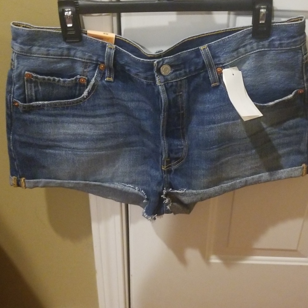 Levi denim shorts 501 original fit - Picture 6 of 6